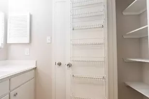 401 Lakeside Ln, Nassau Bay, TX 77058 - Photo 27