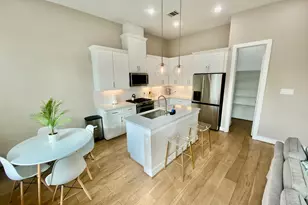 303 Queen Sude Ln, Houston, TX 77091 - Photo 5
