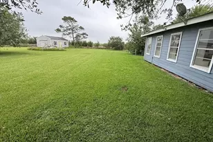 5589 County Rd 469, Brazoria, TX 77422 - Photo 13