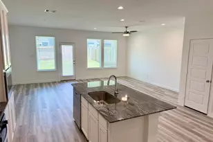 2911 Needham Gdn Ln, Houston, TX 77051 - Photo 9
