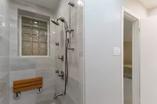 5851 Doliver Dr, Houston, TX 77057 - Photo 27