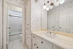 635 Anchorage Ln, Houston, TX 77079 - Photo 17