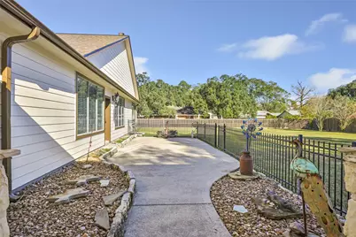 7002 Lakeside Drive, Liberty, TX 77575 - Photo 5