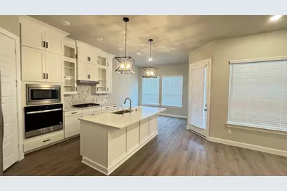 3010 Moonlit Mesa Drive, Houston, TX 77063 - Photo 9