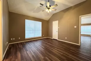 4006 Hunnington Dr, Conroe, TX 77303 - Photo 21