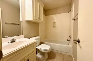 4006 Hunnington Dr, Conroe, TX 77303 - Photo 15