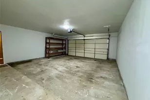 4006 Hunnington Dr, Conroe, TX 77303 - Photo 13