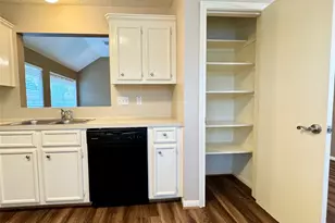 4006 Hunnington Dr, Conroe, TX 77303 - Photo 11