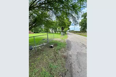 16020 1/2 Sam Brookins Street, Sugar Land, TX 77498 - Photo 7