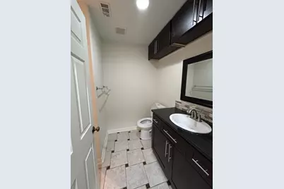 5607 Braesvalley Drive, Houston, TX 77096 - Photo 9