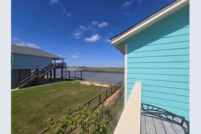 211 Redfish Drive, Freeport, TX 77541 - Photo 9