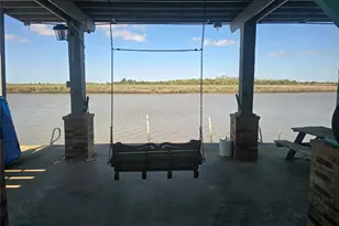 211 Redfish Dr, Freeport, TX 77541 - Photo 23