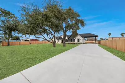 5811 County Road 675B, Rosharon, TX 77583 - Photo 3