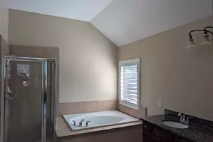 18627 Summercliff Ln, Tomball, TX 77377 - Photo 7