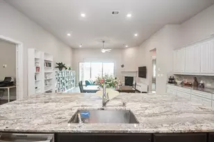 10210 Majestic Ct, Missouri City, TX 77459 - Photo 15