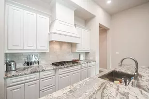 10210 Majestic Ct, Missouri City, TX 77459 - Photo 13