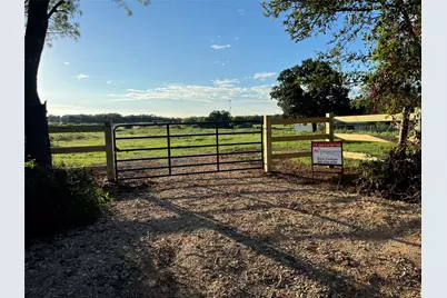 1018 Red Town Rd, Elgin, TX 78621 - Photo 1