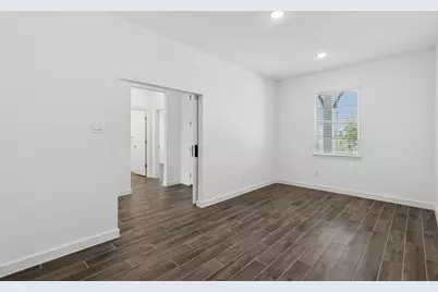 12106 Old Fashion Circle, Mont Belvieu, TX 77535 - Photo 5