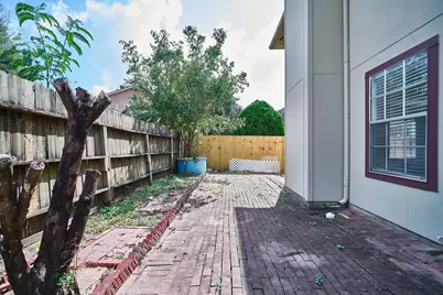 11011 Landsbury Court, Houston, TX 77099 - Photo 31