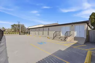 3911 Fulton St, Houston, TX 77009 - Photo 5