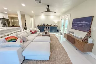 202 Pine St, Lake Jackson, TX 77566 - Photo 7