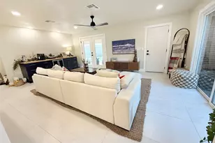 202 Pine St, Lake Jackson, TX 77566 - Photo 9