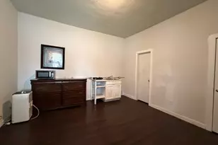 1211 W Park Ave, Orange, TX 77630 - Photo 5