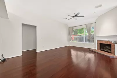 9846 N Villa Drive, Houston, TX 77064 - Photo 11