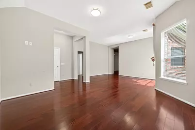 9846 N Villa Drive, Houston, TX 77064 - Photo 5