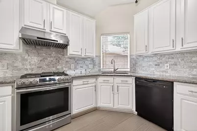 9846 N Villa Drive, Houston, TX 77064 - Photo 17