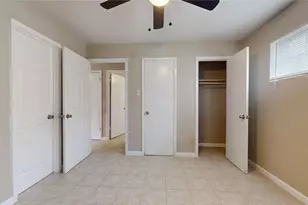 5017 Mallow St, Houston, TX 77033 - Photo 21