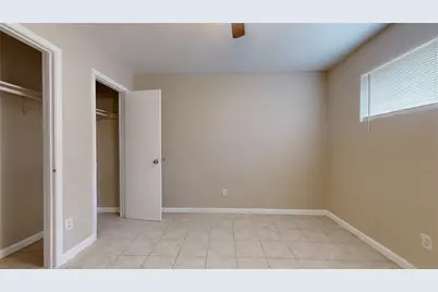 5017 Mallow Street, Houston, TX 77033 - Photo 19