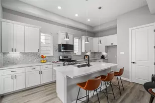 1222 W 18th St, Houston, TX 77008 - Photo 3