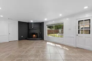 711 Lodgehill Ln, Houston, TX 77090 - Photo 3