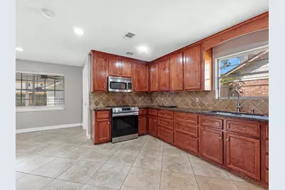 711 Lodgehill Lane, Houston, TX 77090 - Photo 7