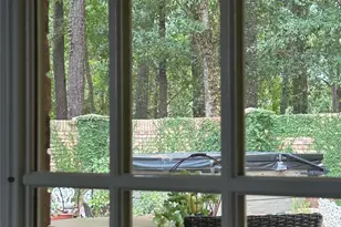 901 Longmire Rd, Conroe, TX 77304 - Photo 11