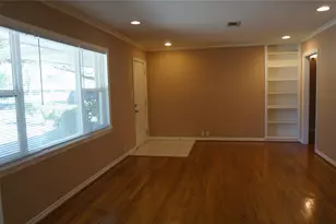 9905 Westview Dr, Houston, TX 77055 - Photo 5
