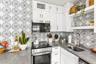 6102 Seawall Blvd, Galveston, TX 77551 - Photo 3