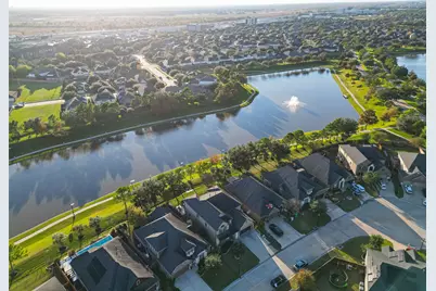 18751 Fairmont Springs Court, Cypress, TX 77429 - Photo 5