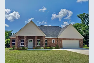 58 Lantana Court, Lake Jackson, TX 77566 - Photo 1