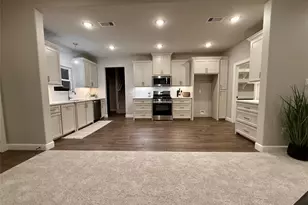 58 Lantana Ct, Lake Jackson, TX 77566 - Photo 13