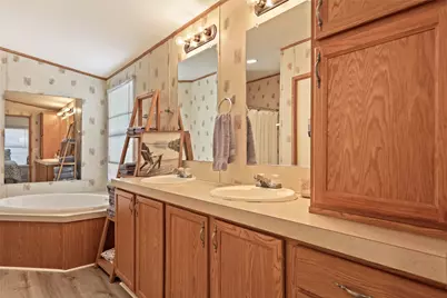 12713 Paradise View Court W, Willis, TX 77318 - Photo 15