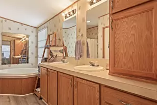 12713 Paradise View Ct W, Willis, TX 77318 - Photo 15
