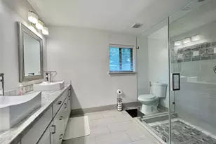 5638 Grape St, Houston, TX 77096 - Photo 15