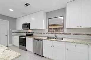 16611 N Quadrant Ct, Crosby, TX 77532 - Photo 7