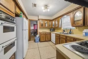 9626 Hearthwood Dr, Houston, TX 77040 - Photo 3