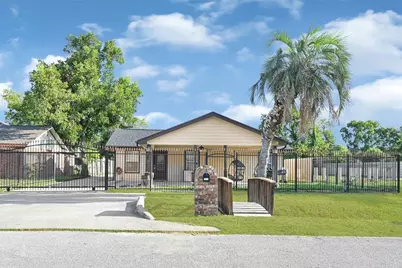 7337 Miley Street, Houston, TX 77028 - Photo 1