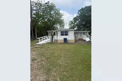 116 Avenue C, Brazoria, TX 77422 - Photo 1