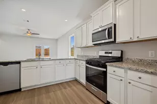 335 Kingston Wy, Waller, TX 77484 - Photo 9