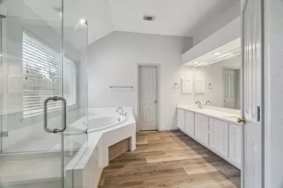 22 S Bethany Bend Circle, The Woodlands, TX 77382 - Photo 21